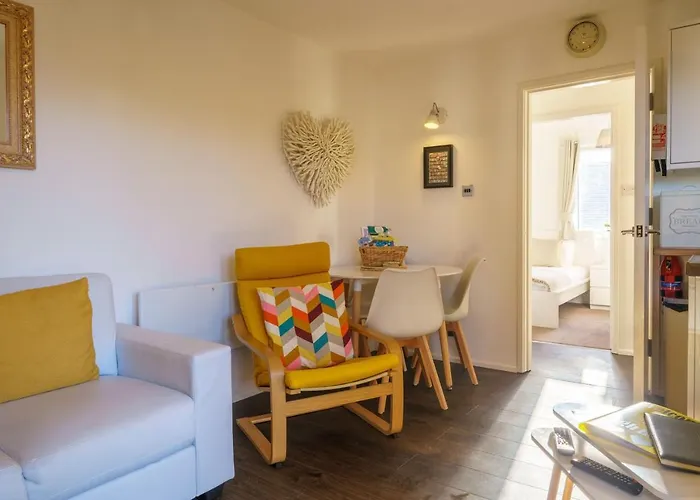 Rigg & Rest Apartment - Bowness * Bowness-on-Windermere